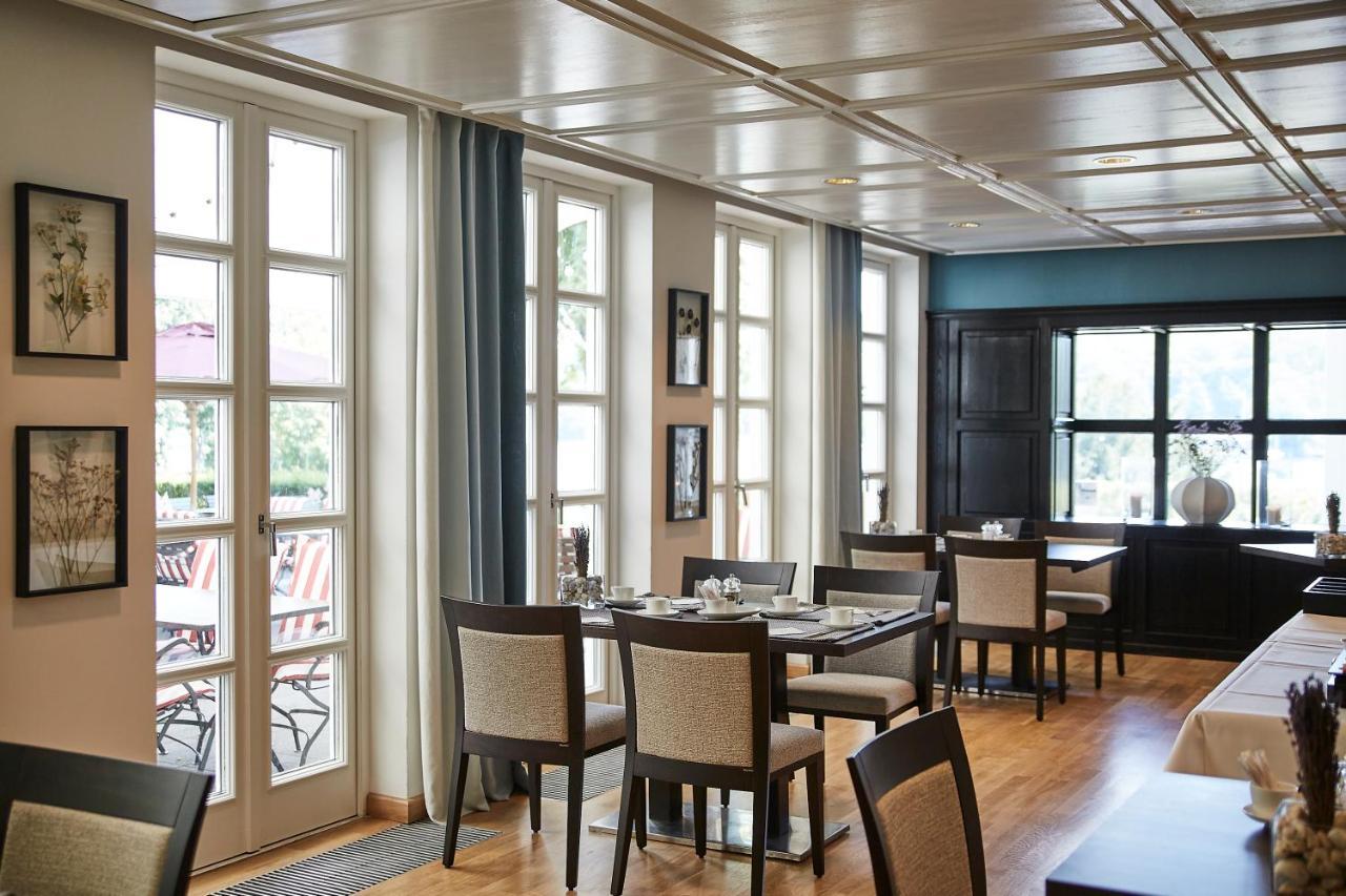 Отель Parkhaus Huegel 3*